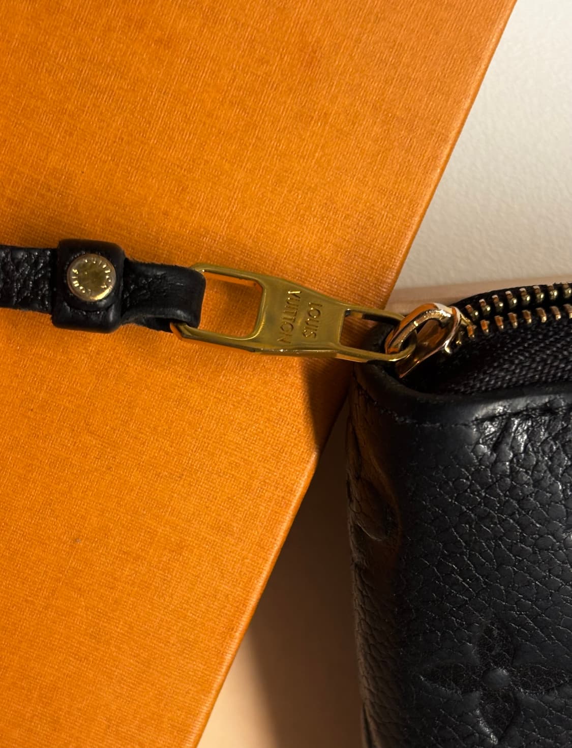 루이비통 지피 코인 퍼스 모노그램 앙프렝뜨 블랙 상품이미지3