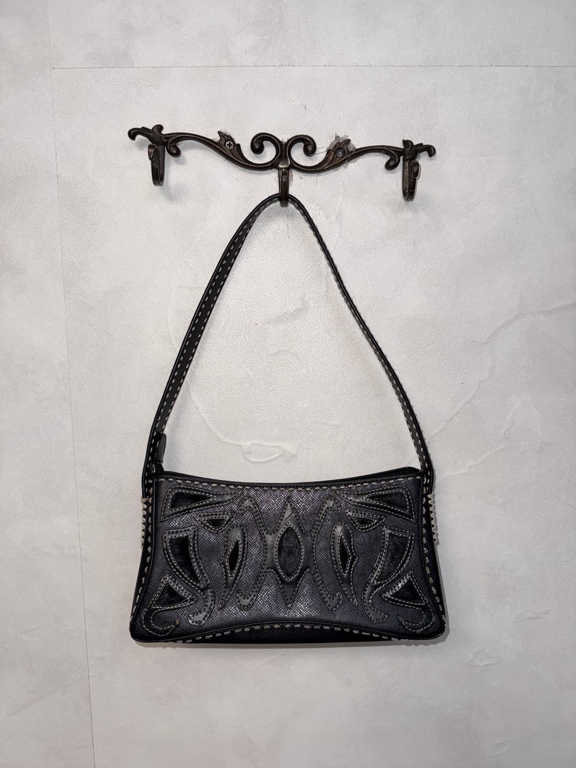 Black oriental calf fur stitch 숄더백 상품이미지1
