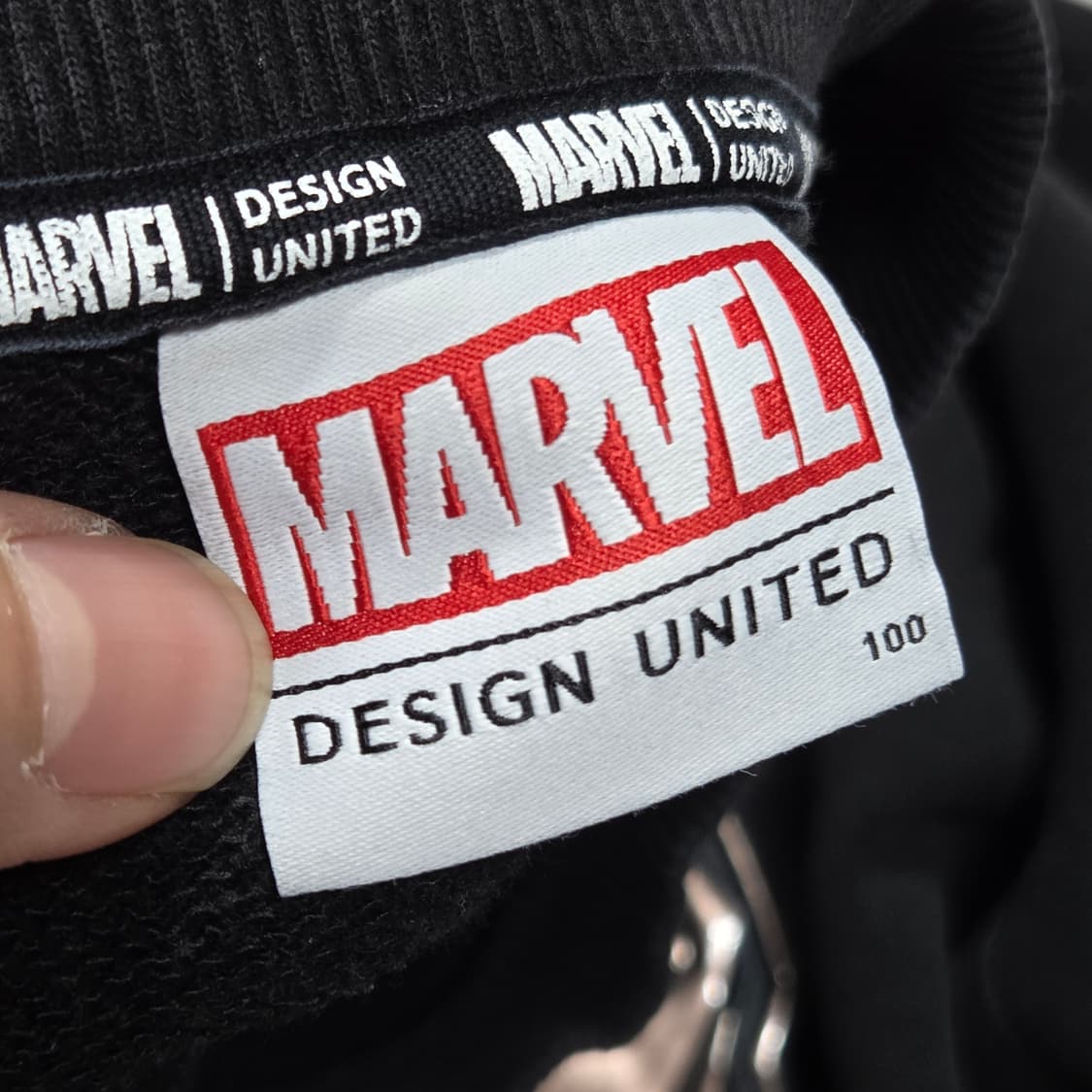 마블 아이언맨 블랙 맨투맨 상품이미지7