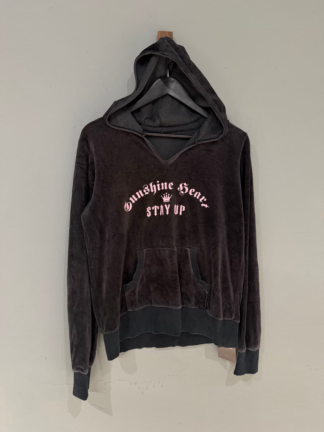 lettering detail velvet hood sleeve 상품이미지4