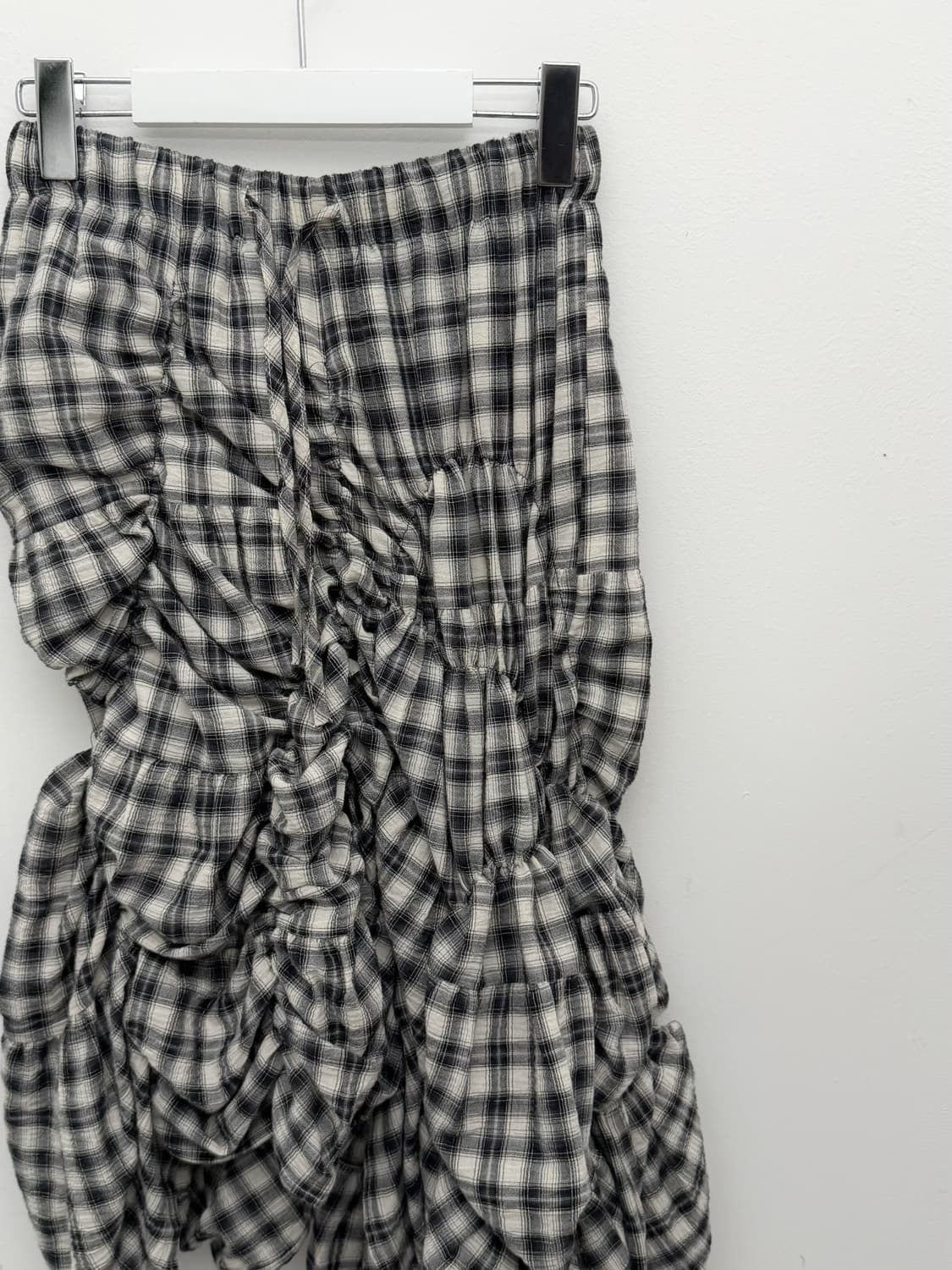 타탄 체크 비대칭 셔링 롱 스커트 상품이미지2