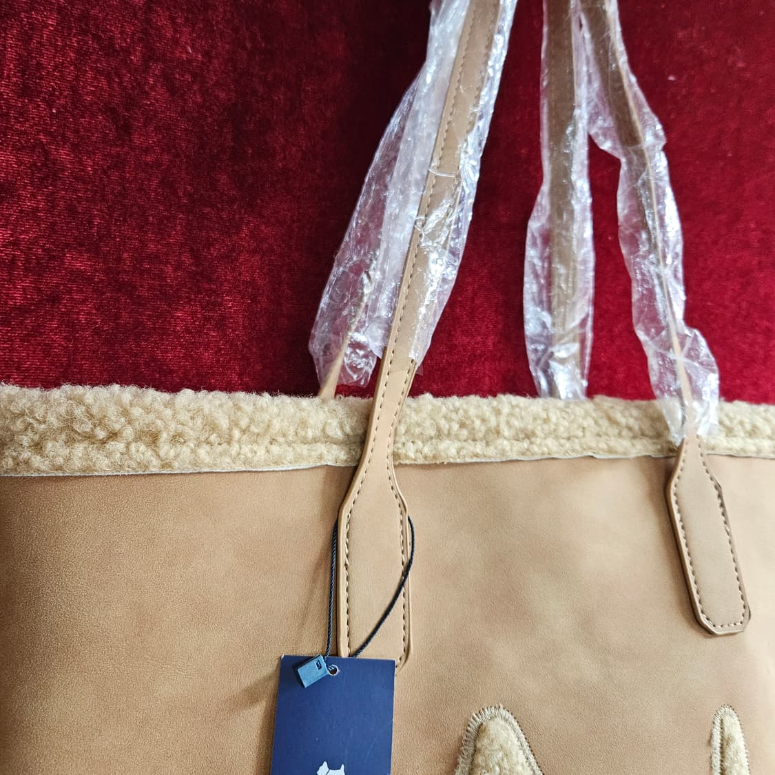 (새상품) 아가타(Agatha) 스코티시 테리어 양털 쇼퍼백 상품이미지3