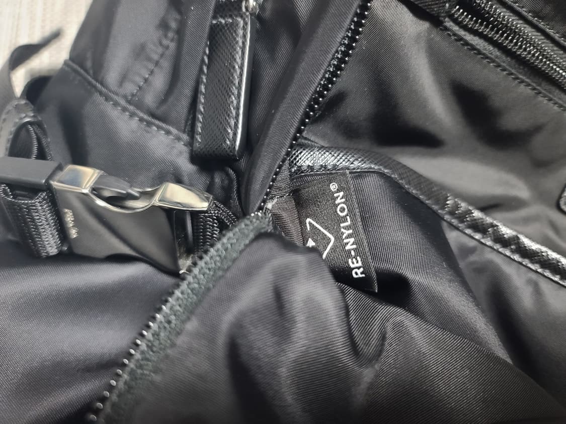 프라다 백팩 2vz101 캐리어백팩 리나일론 사피아노 백팩 상품이미지8