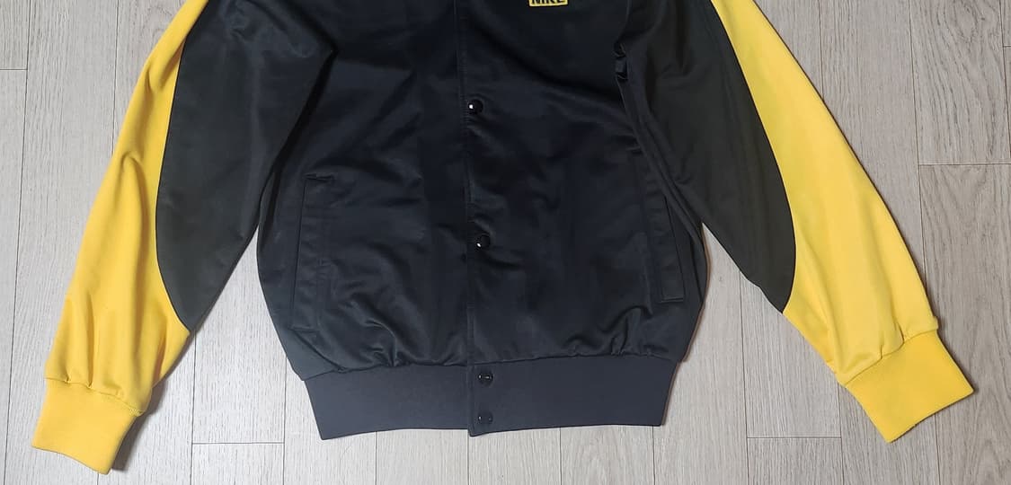 나이키 블랙 앤 옐로우 져지 자켓●남녀공용 상품이미지2