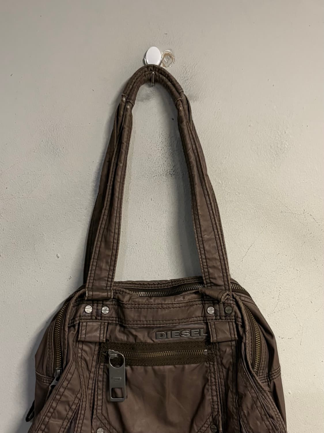 DIESEL multi pocket shoulder bag brown 상품이미지2