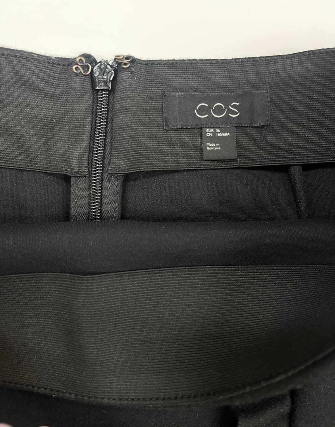 COS 블랙 프릴 포켓 미니스커트 EUR 36 상품이미지3