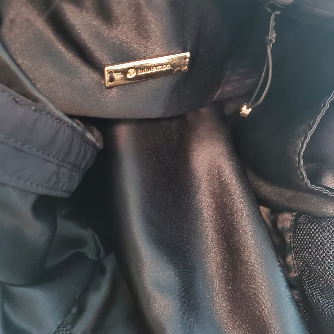룰루레몬  블랙 숄더백 상품이미지6