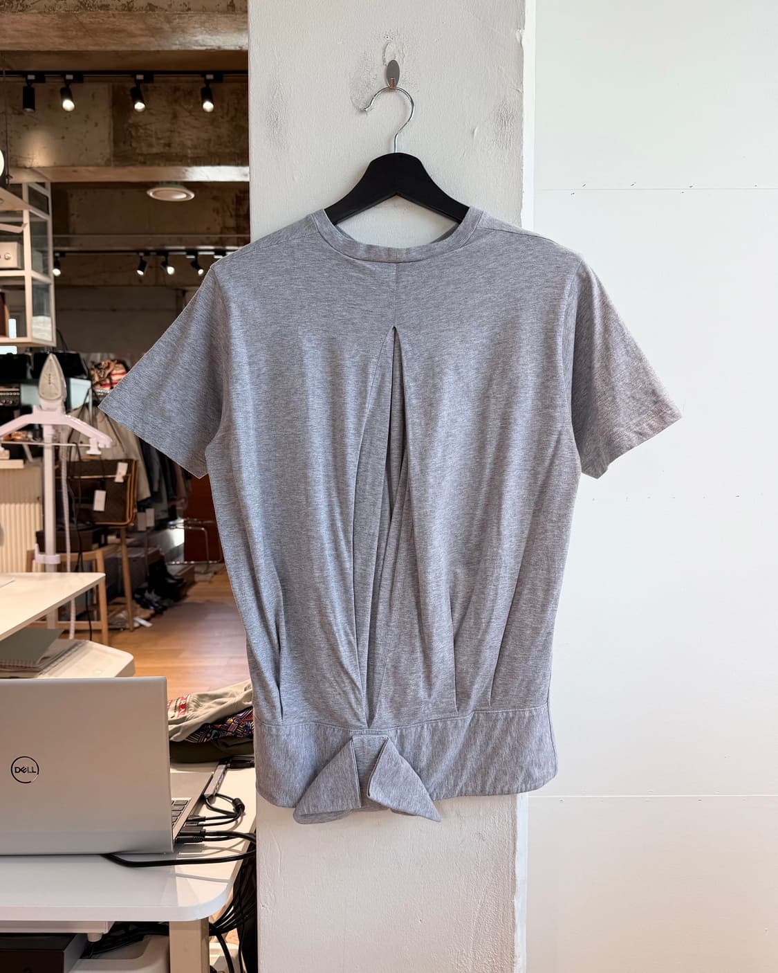 프라다 그레이 백 셔링 하프티 상품이미지7