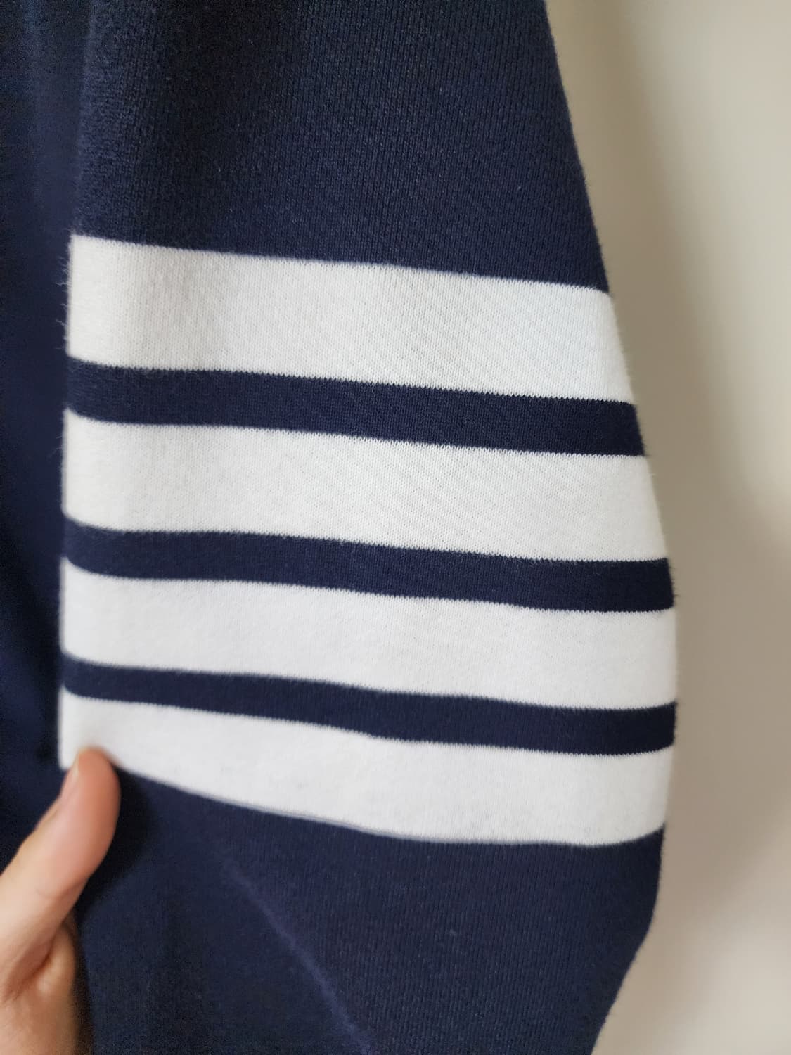 [3]톰브라운 사선완장 코튼 가디건 네이비 상품이미지4