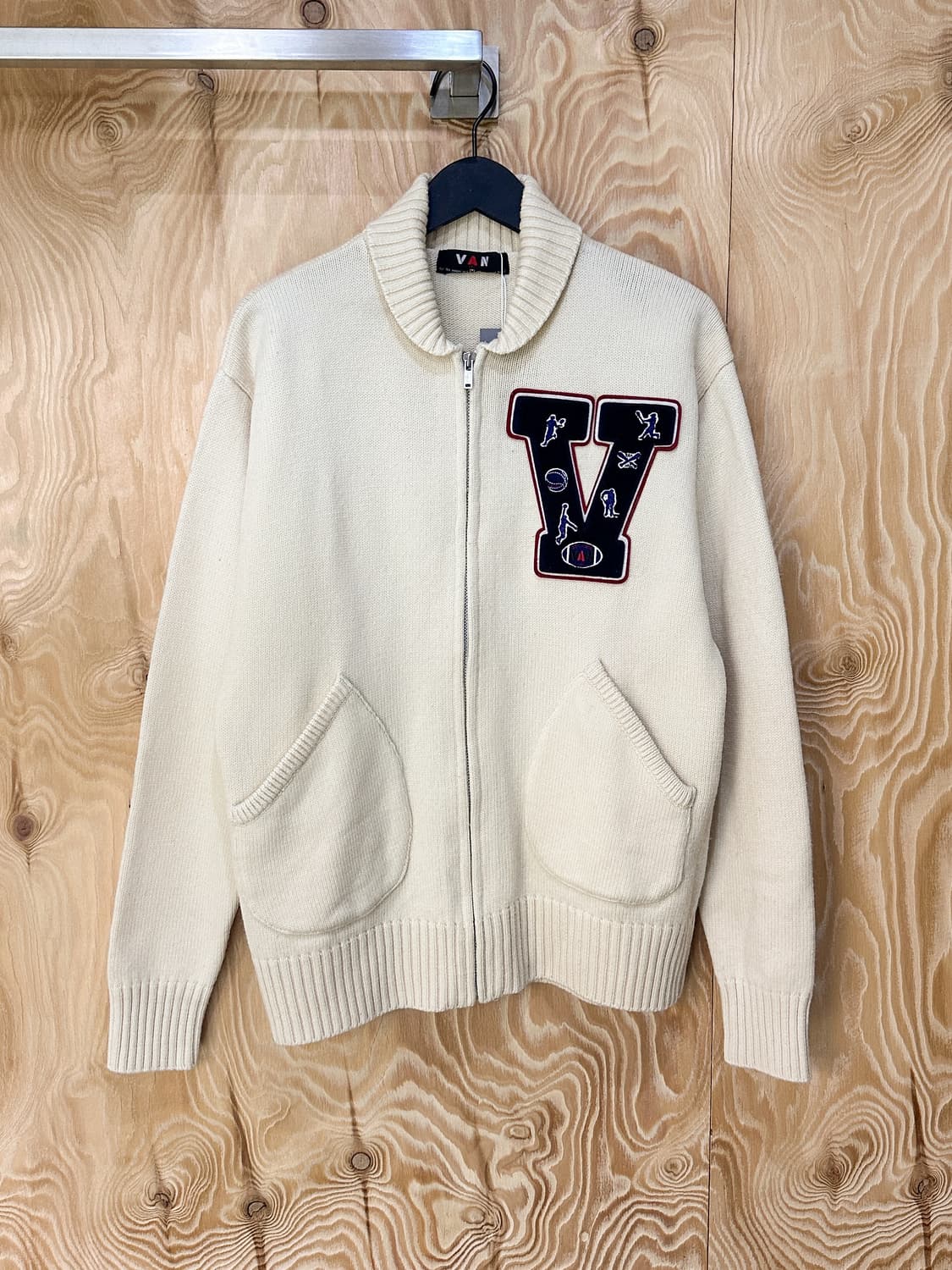 반작 스포츠 레터맨 집업 니트 상품이미지1