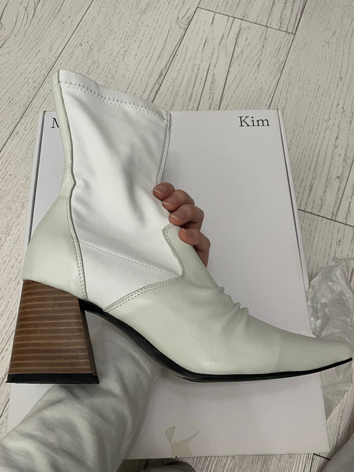 마뗑킴 화이트 부츠 245 상품이미지3