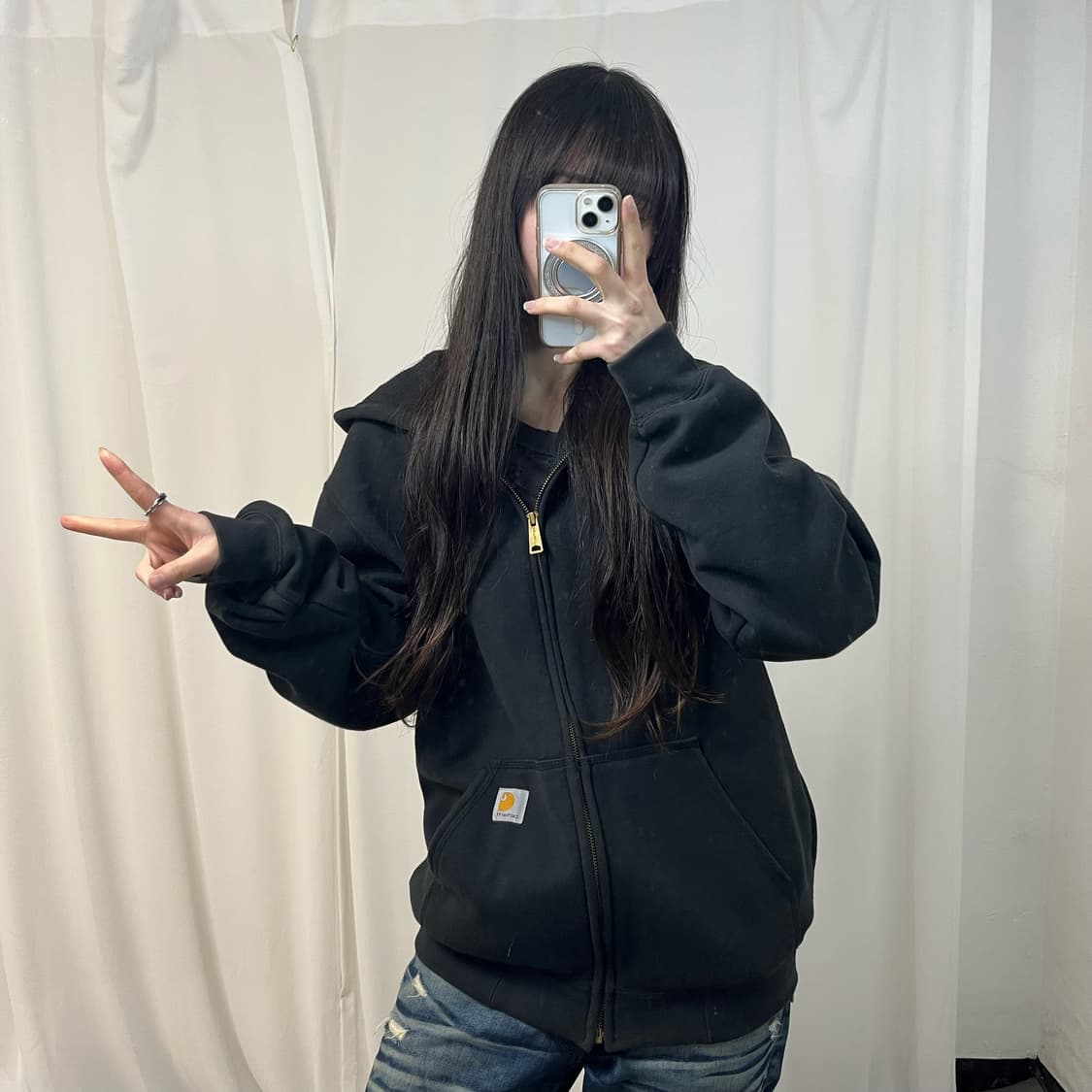 Carhartt black zip-up hoodie 상품이미지2