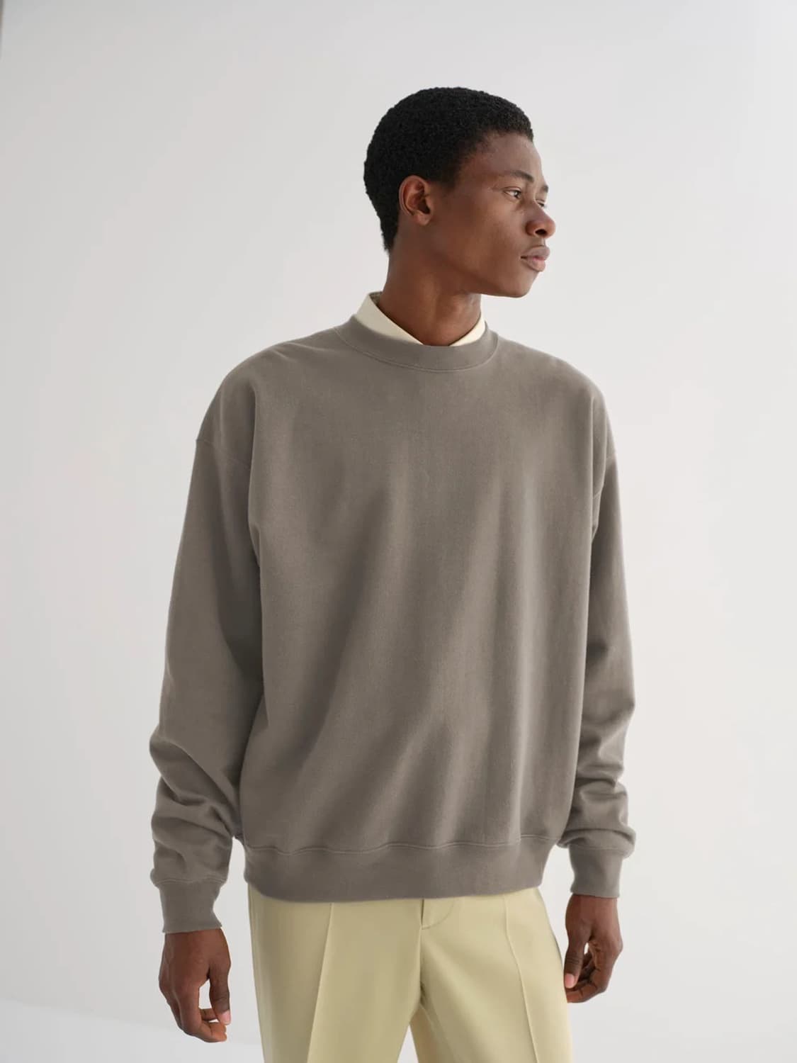 오라리 스무스 소프트 스웻 풀오버 올리브 브라운 5사이즈 판매합니다 상품이미지2