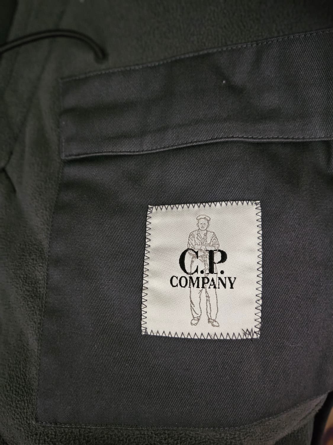 CP컴퍼니 소프트쉘 야상자켓 / 48(100) 상품이미지4