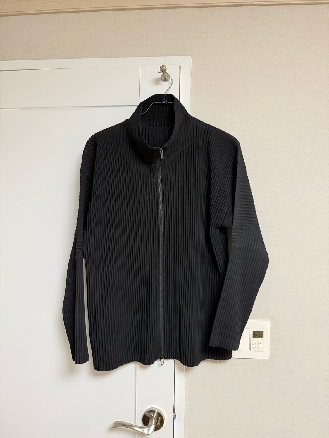 이세이 미야케 옴므 플리세 집업 4 상품이미지1