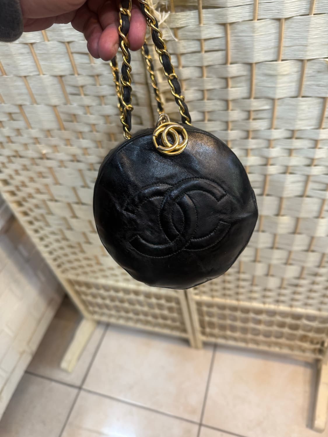 정품 샤넬 퀄팅 볼링 체인백 팝니다 상품이미지5