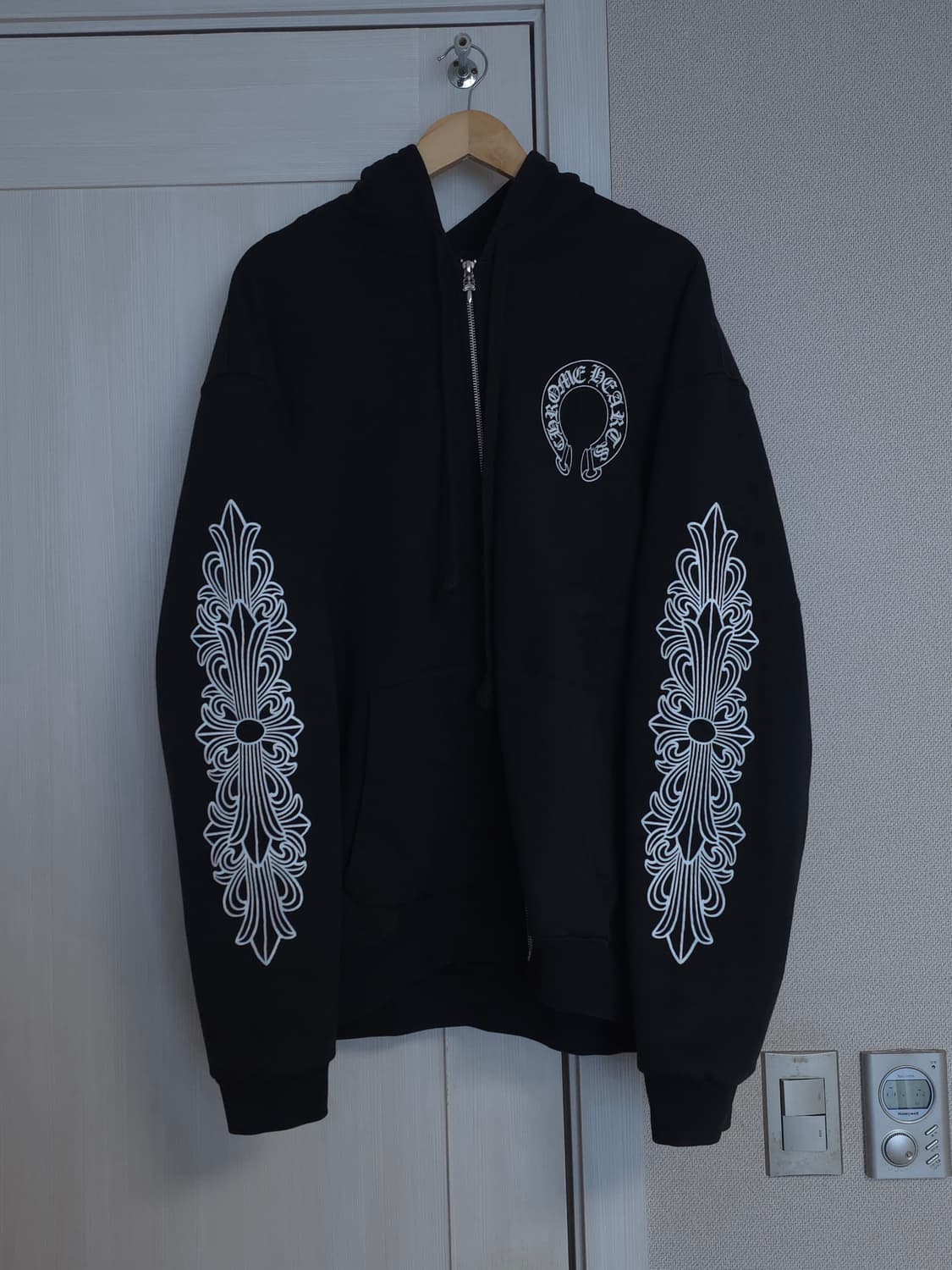 [XXL] 크롬하츠 홀스슈 플로랄 헤비웨이트 후드집업 블랙 상품이미지1