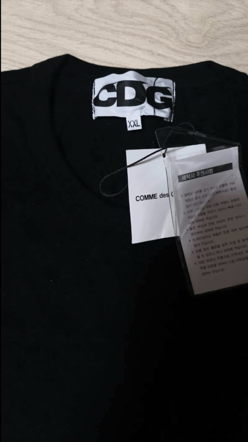 백화점 정품 꼼데가르송 CDG 반팔티 XXL 새상품 상품이미지3