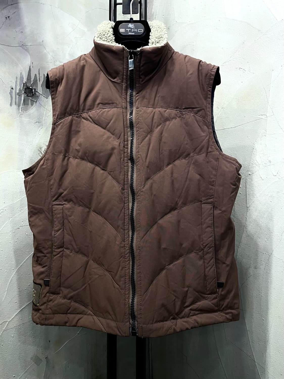 UGG 어그 패딩 베스트 66 상품이미지2