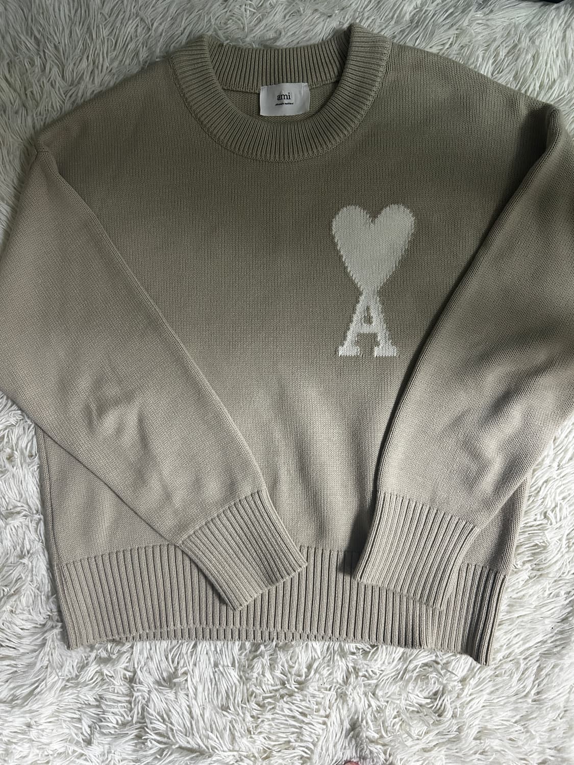 아미 빅 하트 니트 상품이미지1