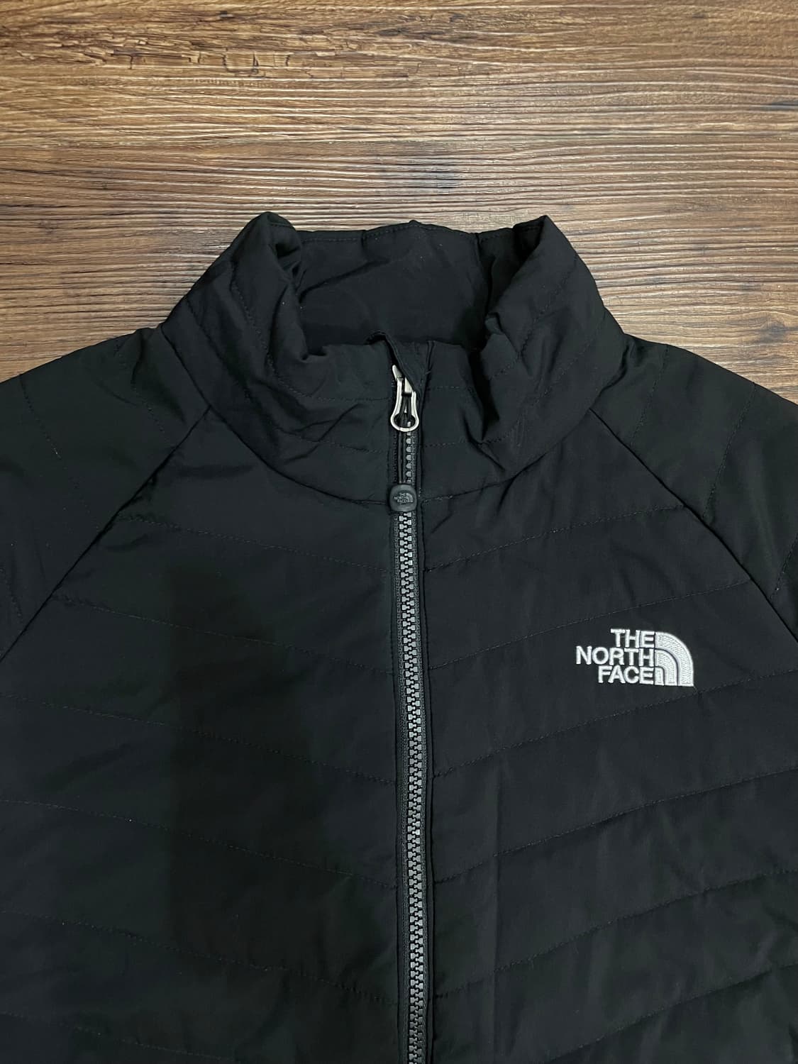 노스페이스 블랙 경량 패딩 푸퍼 자켓 상품이미지2