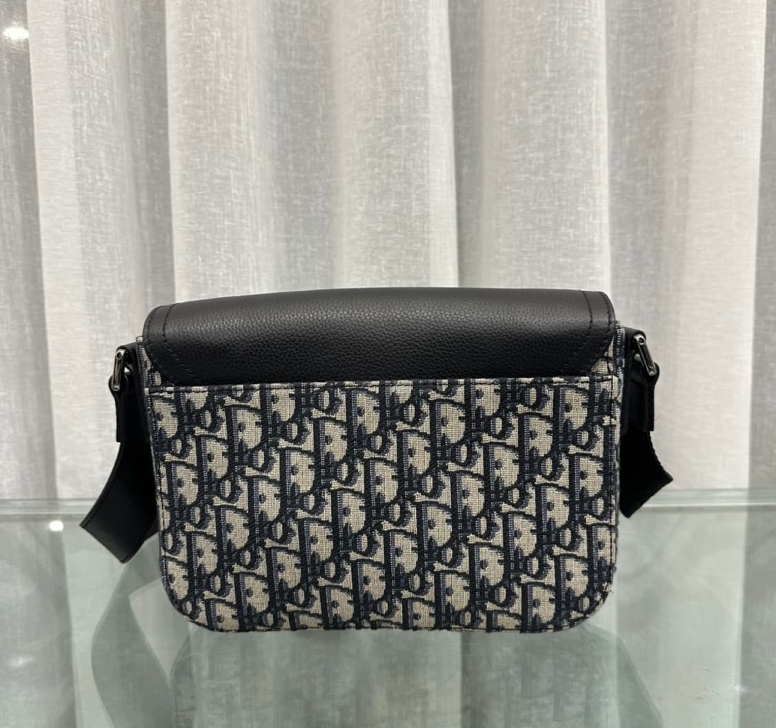 디올 오블리크 새들 플랩 메신저백 베이지 상품이미지8