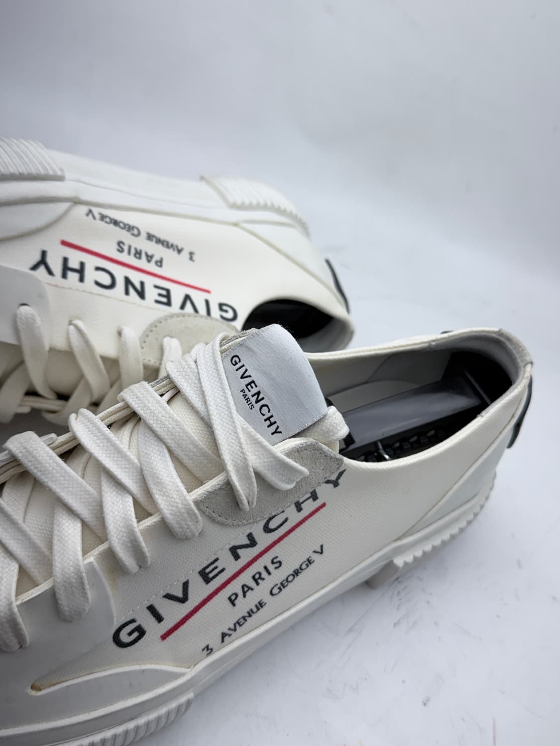 정품)지방시 스니커즈 255 상품이미지1