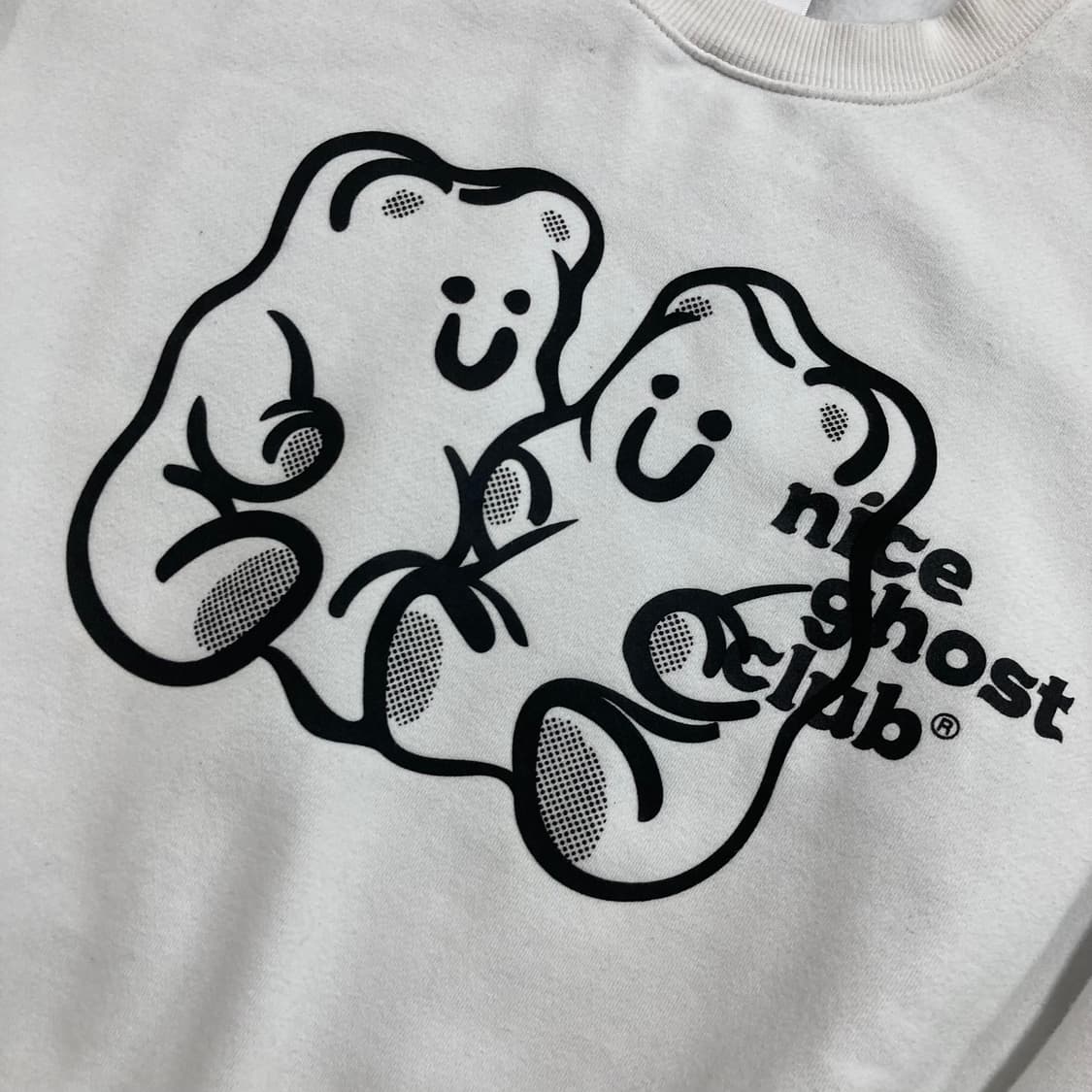 나이스 고스트 클럽 빅로고 화이트 맨투맨 상품이미지2