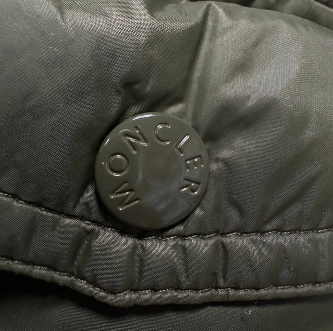 몽클레르 경량패딩 올리브 그린 상품이미지5