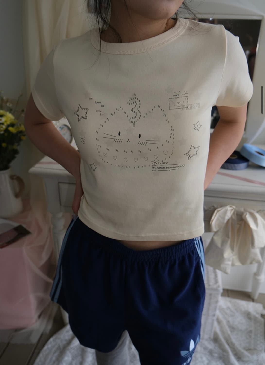 샤키리 shakiri 벌쓰데이 키리탑 반팔 티셔츠 크림 상품이미지1
