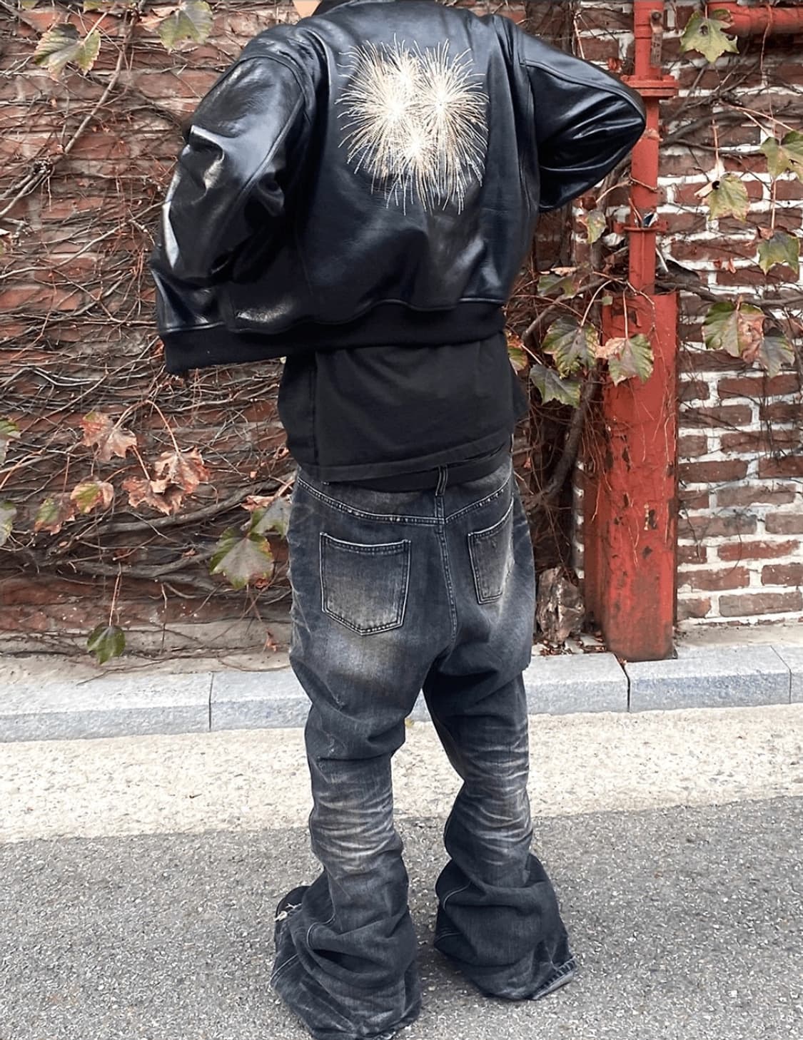 언더마이카 WRINKLED GRAY WASHED 와이드 플레어진 그레이 상품이미지1