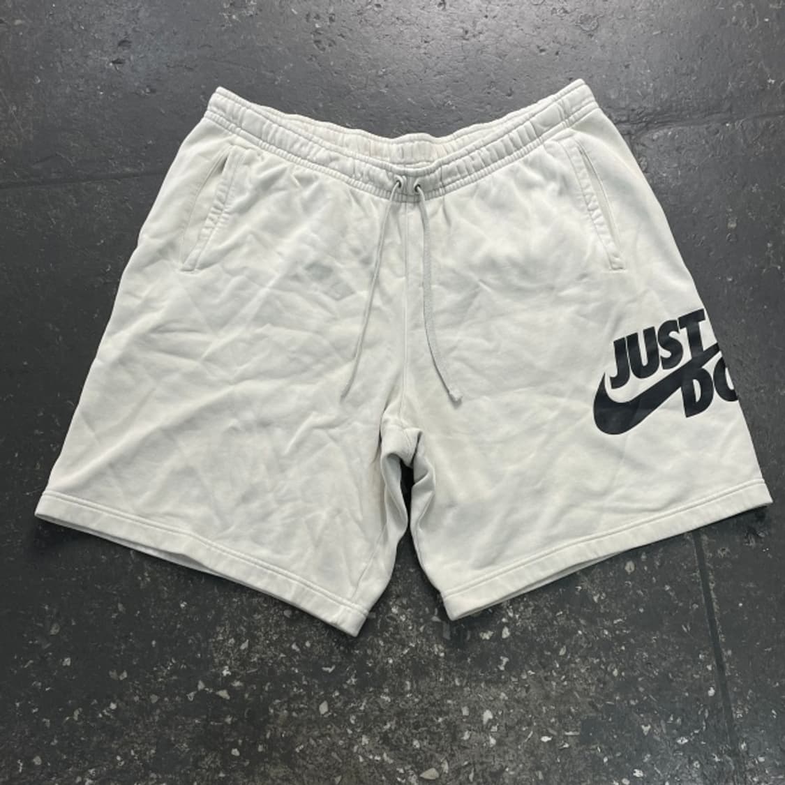 105 나이키 스웻 반바지  상품이미지1