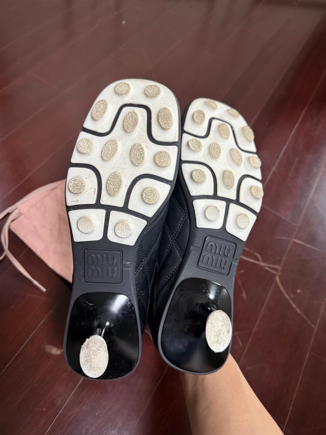 미우미우 나파 가죽 미들힐 스니커즈 상품이미지2