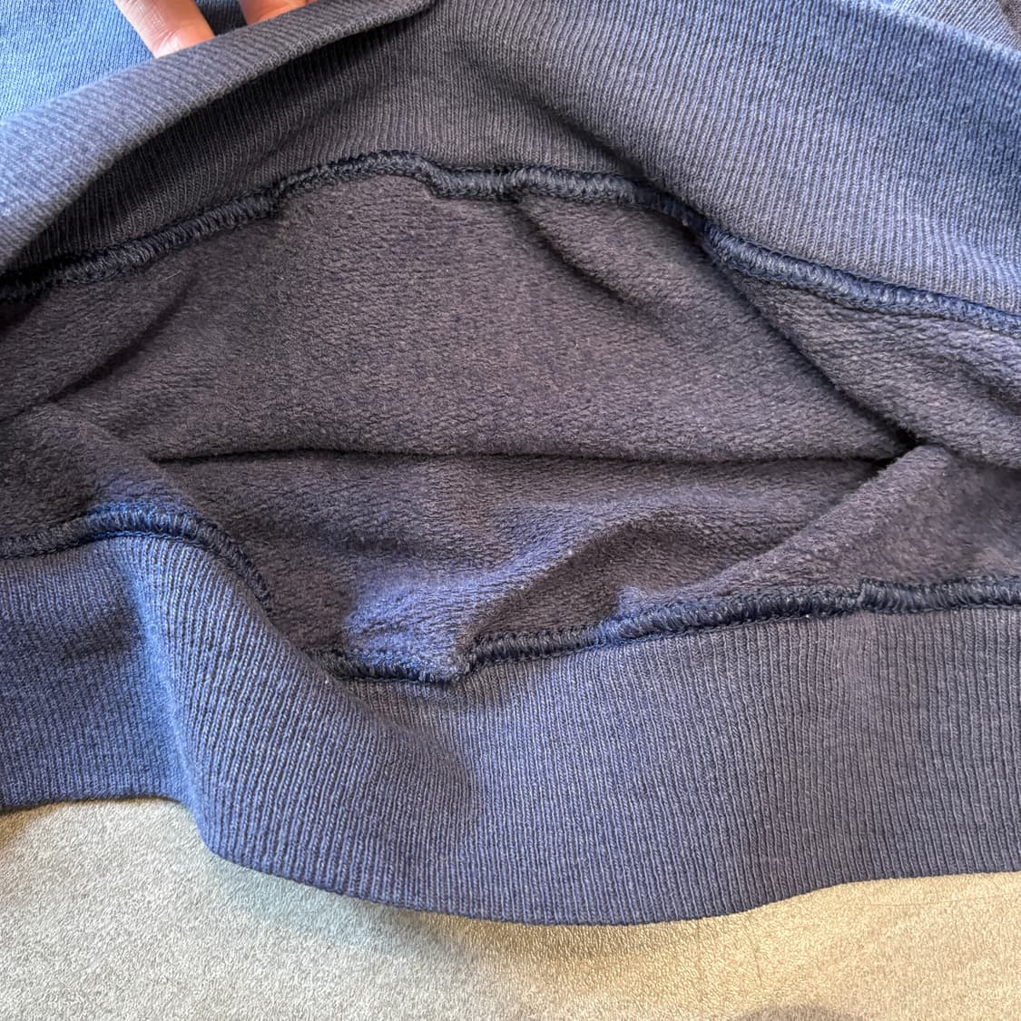 90s 90년대 생산 챔피온 네이비 스웻 셔츠 상품이미지8