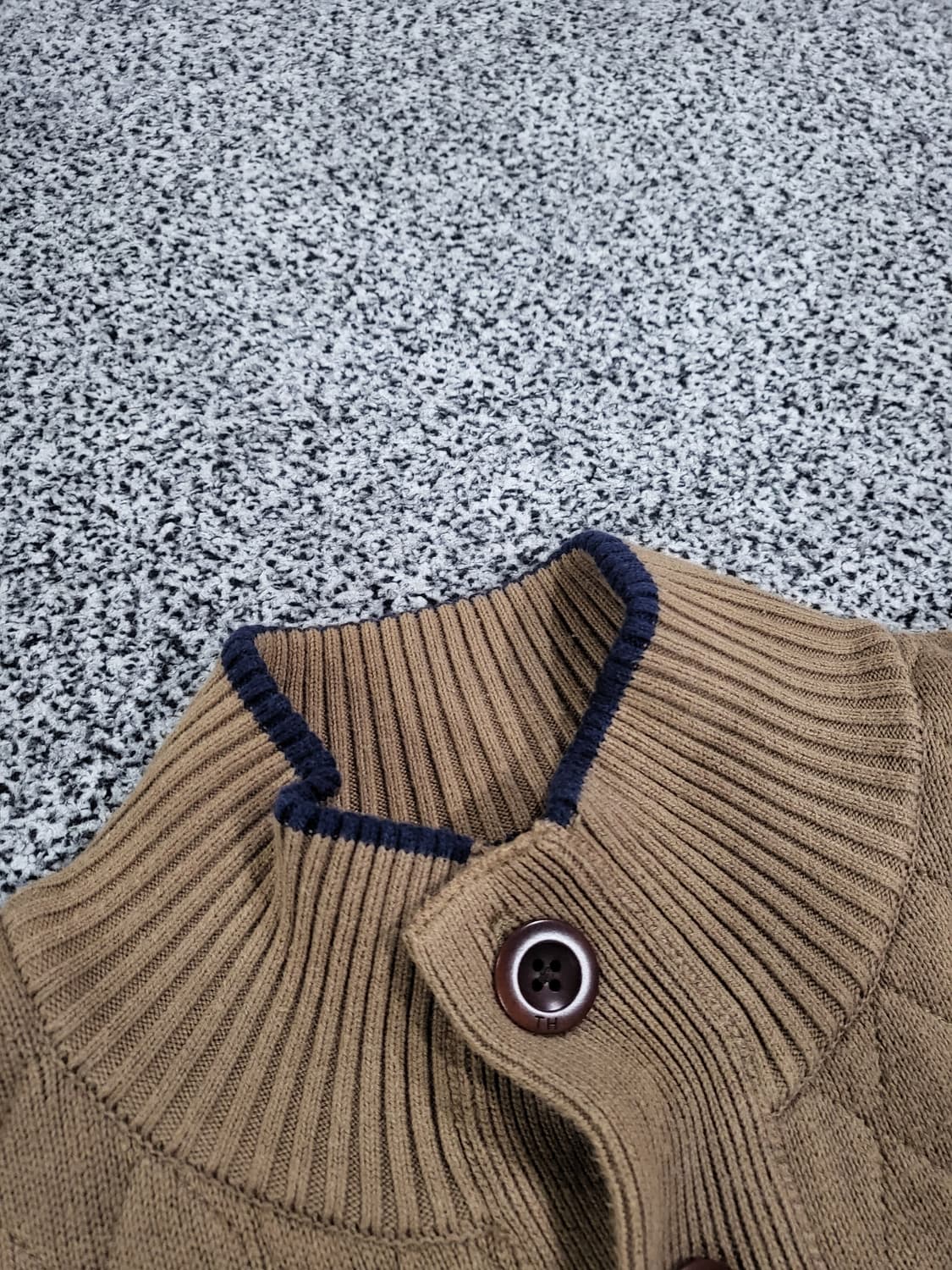 타미힐피거 브라운 니트 티셔츠  상품이미지4