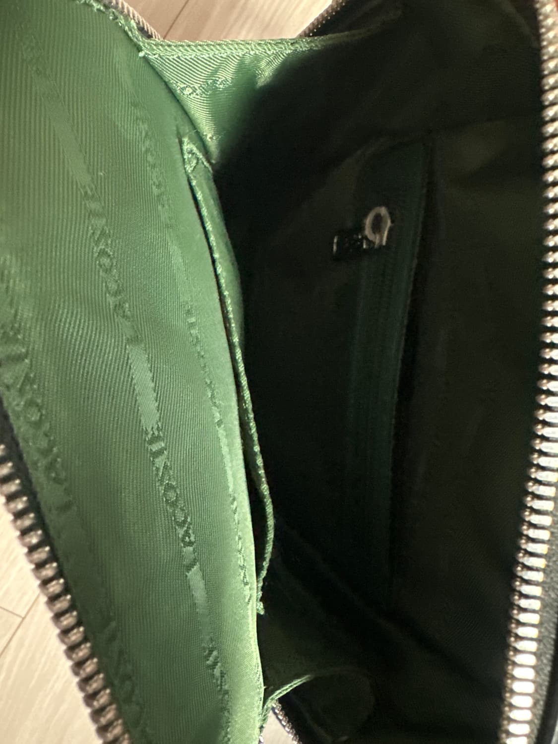 라코스테 샨타코 크로스백 상품이미지3