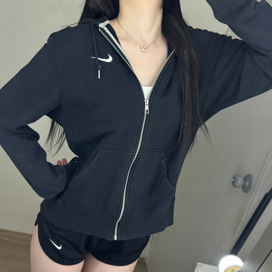 나이키 스우시로고 후드집업 🤍🖤 상품이미지3