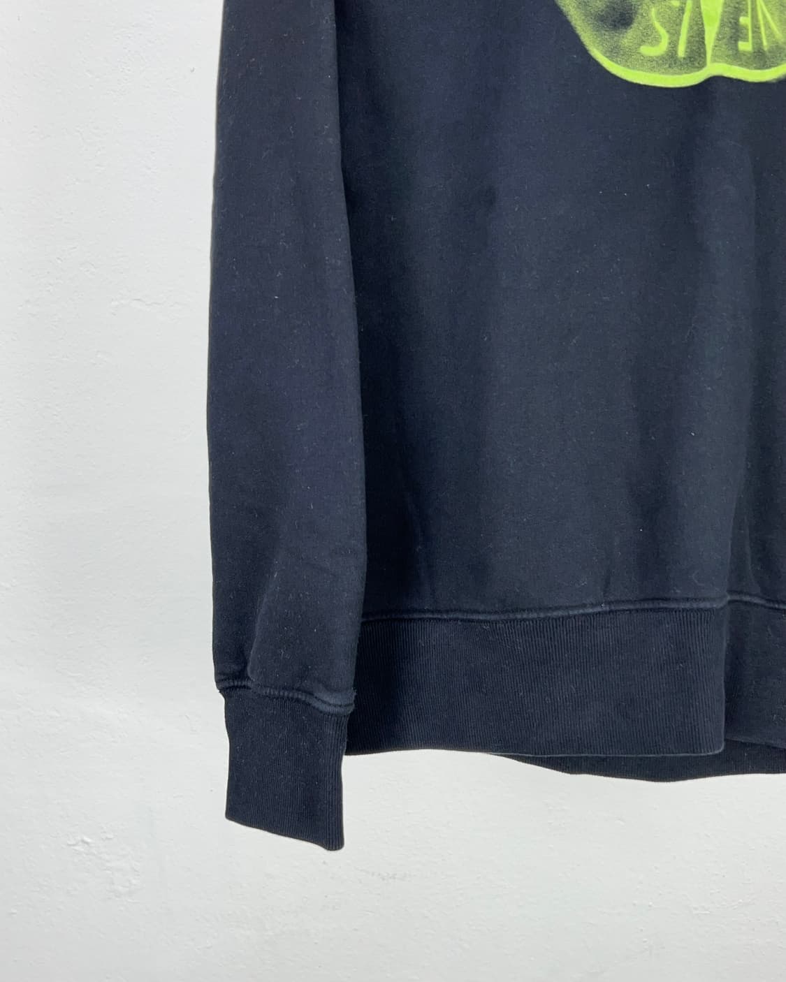 스톤아일랜드 19fw 스머지 브러쉬 로고 스웨트 셔츠 후디 상품이미지4