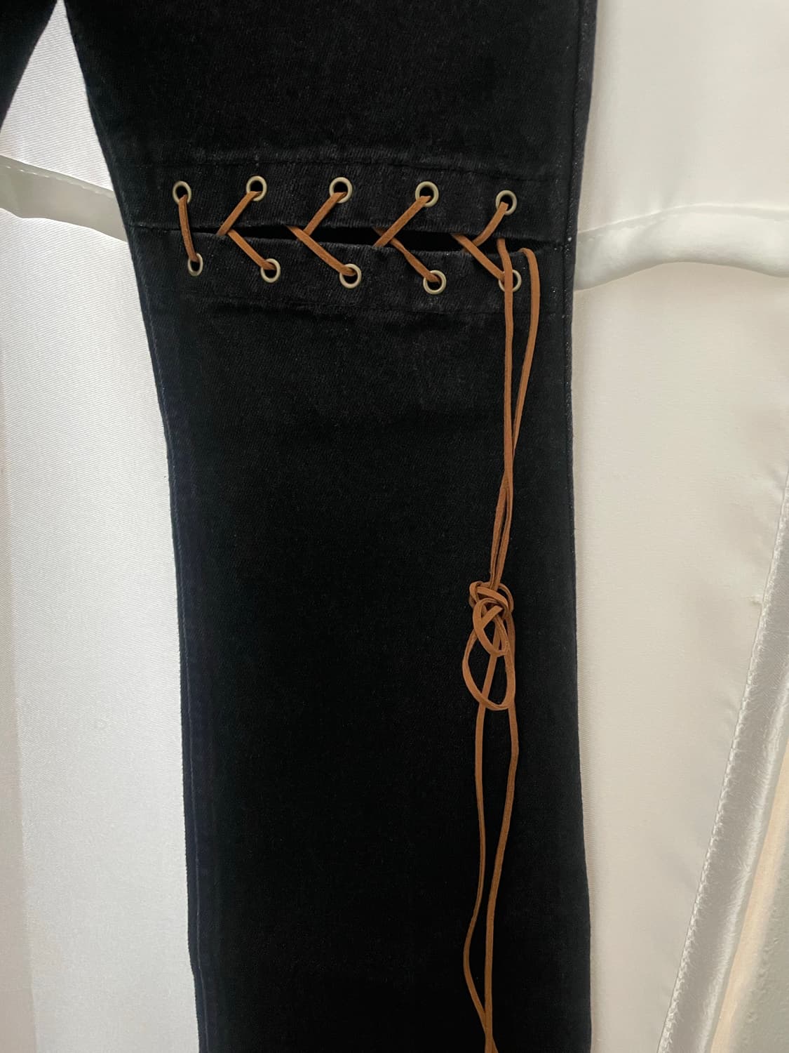 블랙 레이스업 부츠컷 데님 팬츠  상품이미지4