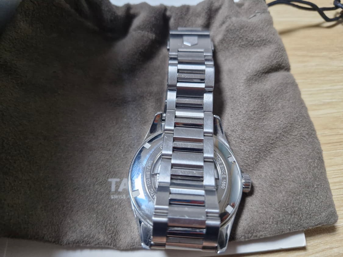 태그호이어 까레라 데이데이트 화이트 골드 오버홀 완료 상품이미지5