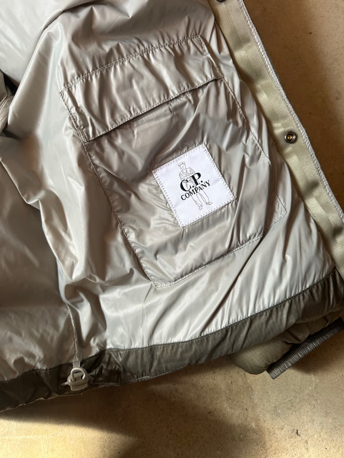 CP Compnay 씨피 컴퍼니 다운 패딩 자켓 상품이미지6