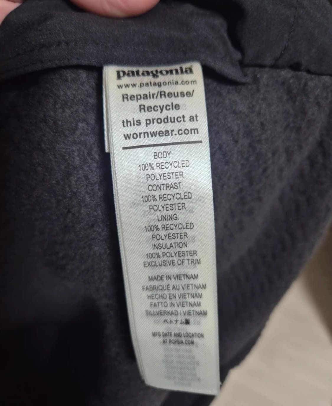 파타고니아 나노에어 라이트 하이브리드 후디 블랙 색상 XL사이즈입니다.  상품이미지3