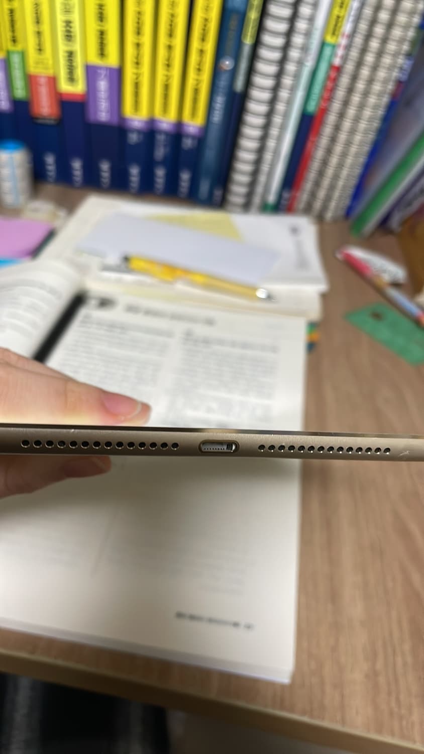 아이패드 에어2 64GB 골드 상품이미지4