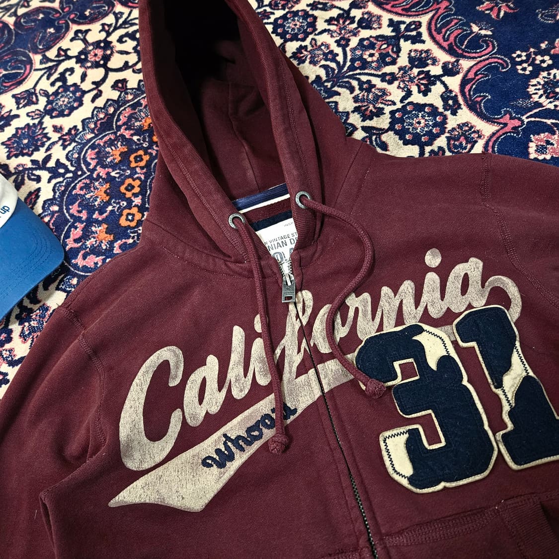 후아유(WHO.A.U) 빈티지 Y2k 레터링 기모 후드집업 L size 상품이미지3