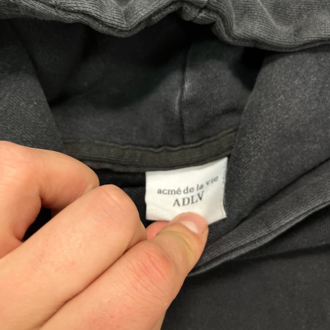 100 아크메드라비 후드티 상품이미지4