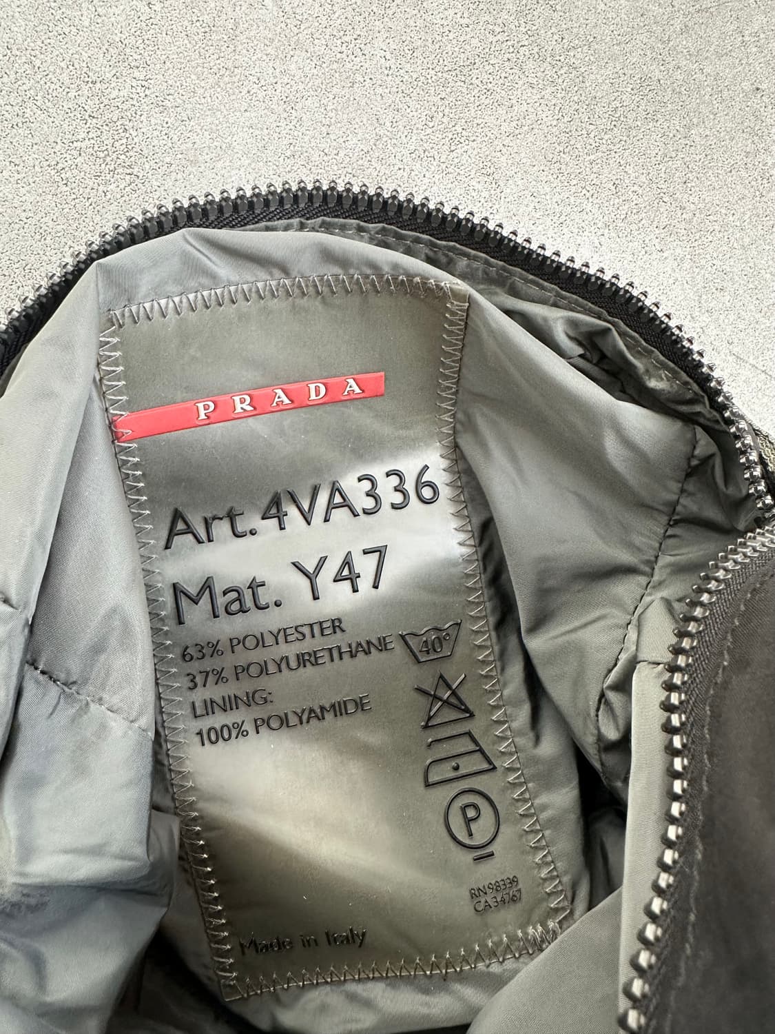 프라다 스포츠 00s 유틸리티 나일론 크로스백 상품이미지8