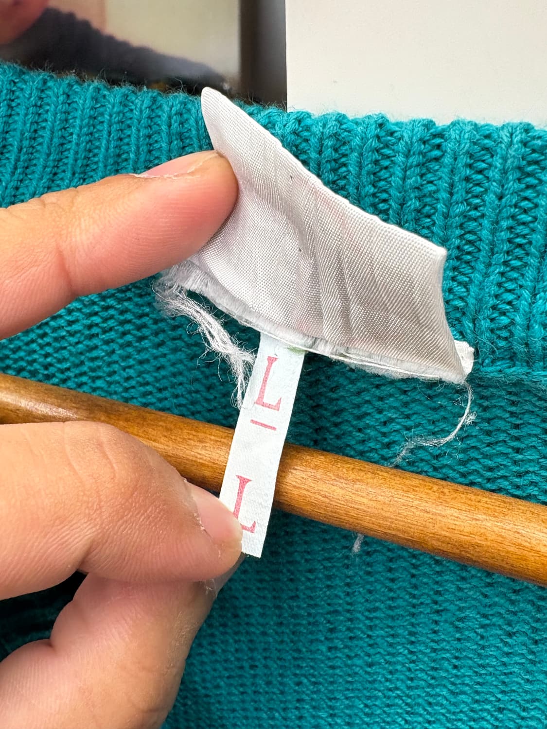 80s 프랑스 Lacoste 브이넥 코튼 니트 상품이미지3