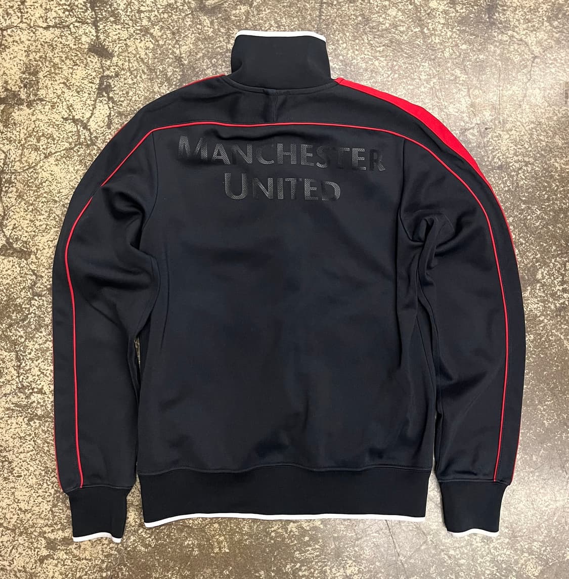 10s 나이키 맨체스터유나이티드 블랙 레드 트랙 자켓 상품이미지4