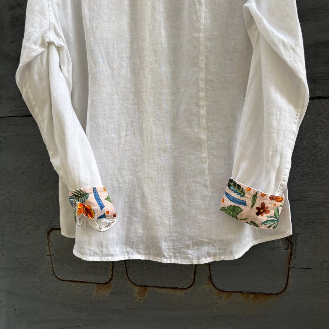 인터메조 INTERMEZZO 플라워 자수 리넨 셔츠 상품이미지7