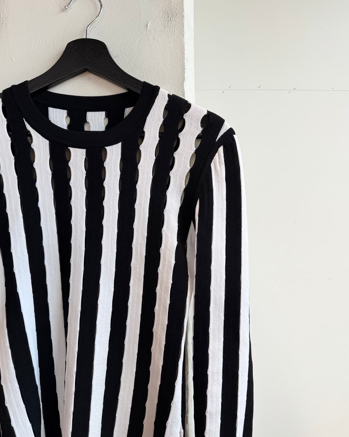 알렉산더 왕 블랙 화이트 스트라이프 니트  상품이미지5